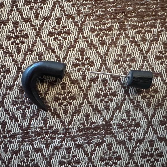 Faux-spacer earrings - Picture 3 of 3